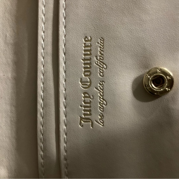 Juicy Couture Tan Wallet with Heart Charm - Picture 3 of 7